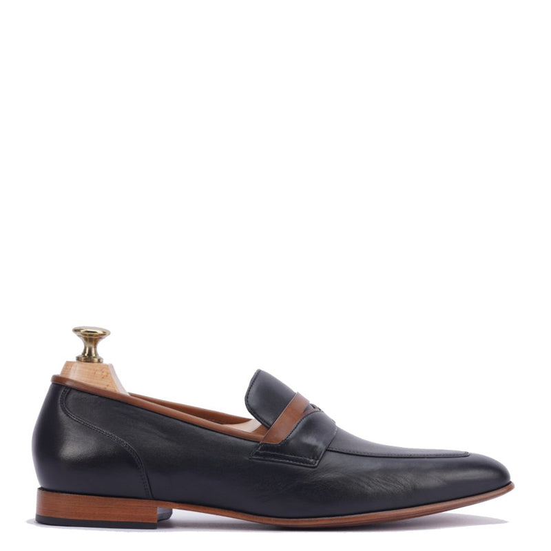 Men Solid Double Shaded Penny Black Loafer