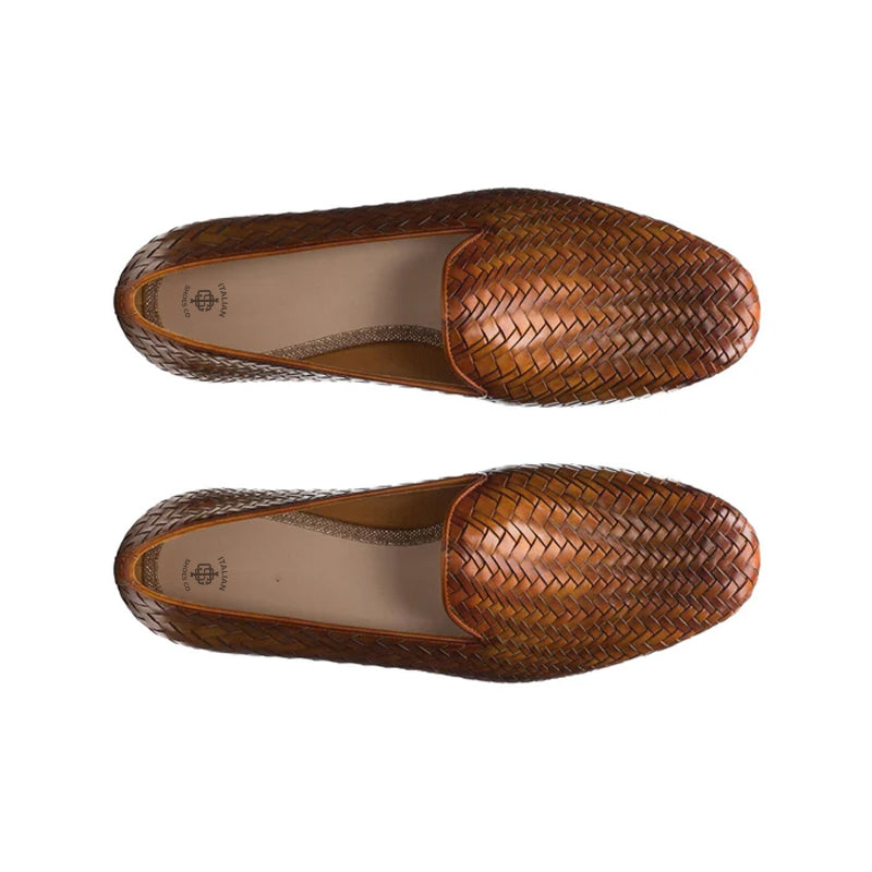 Men Textured Round Toe Leather Loafer