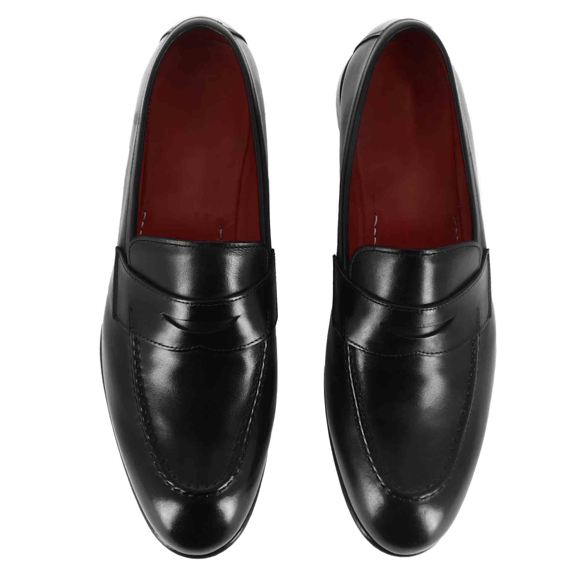 Classic Moccasin in Black Leather