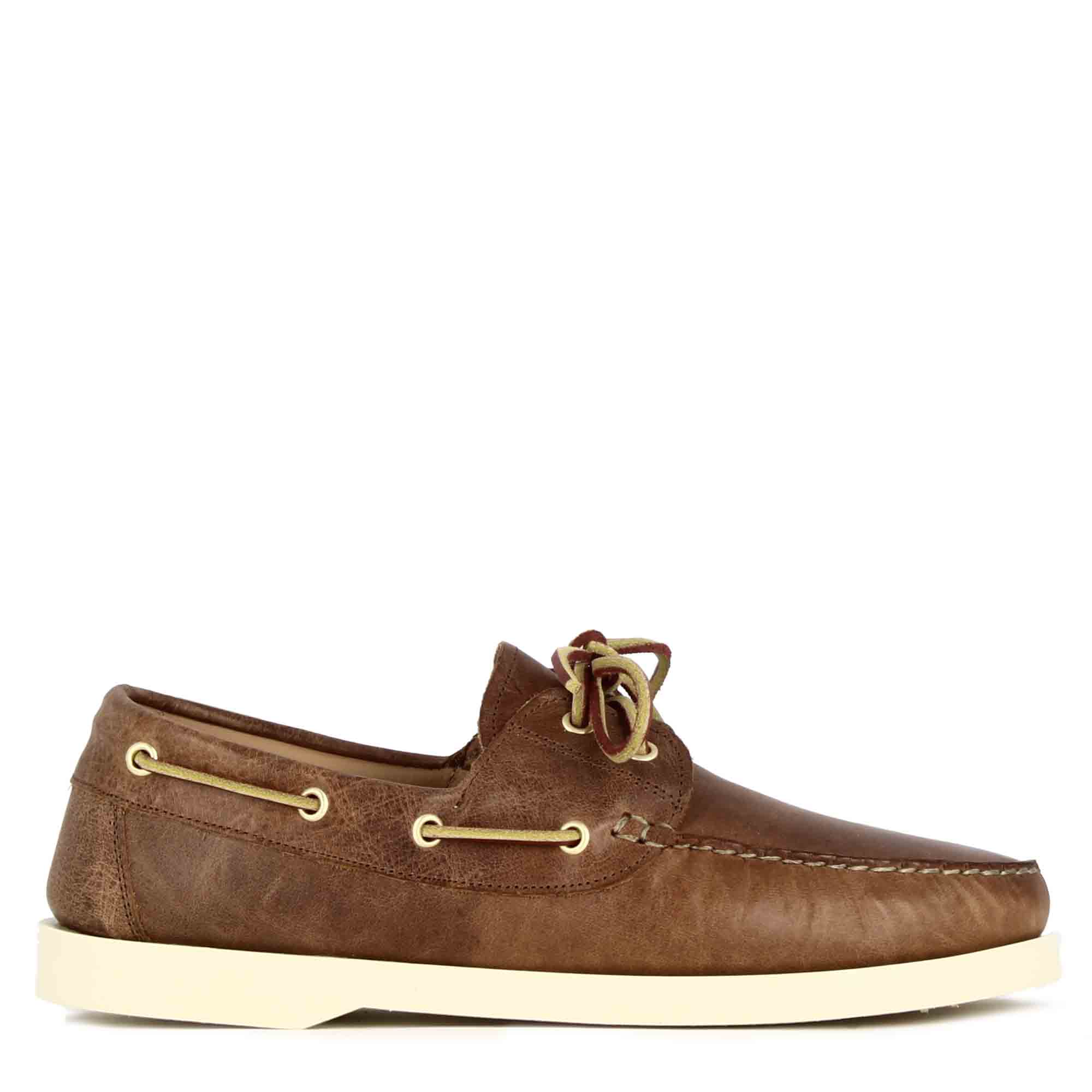 Men's boat moccasin in light brown leather