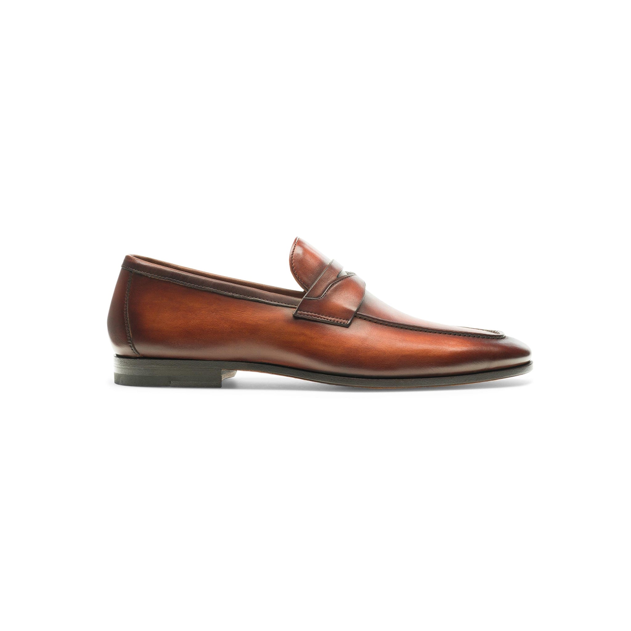 Sasso Utilizes Classic Penny Loafer