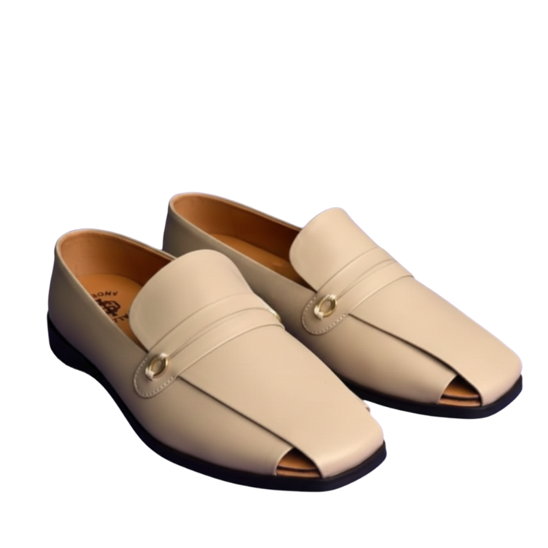 Venturo Split-Toe Loafer