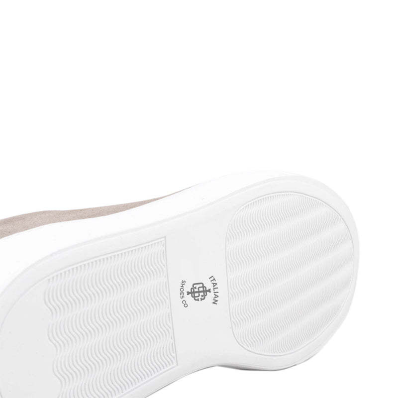 Suede Luxe Low-Top Sneaker Grey