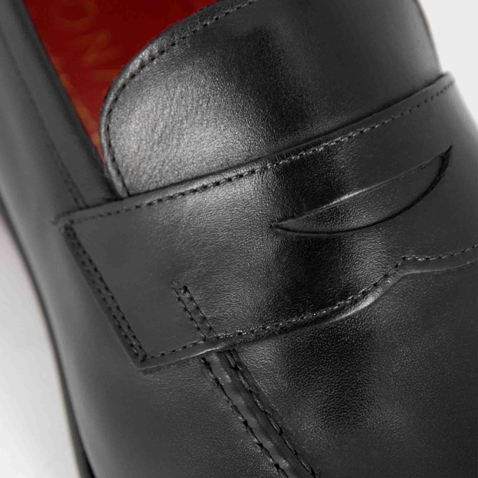 Classic Moccasin in Black Leather