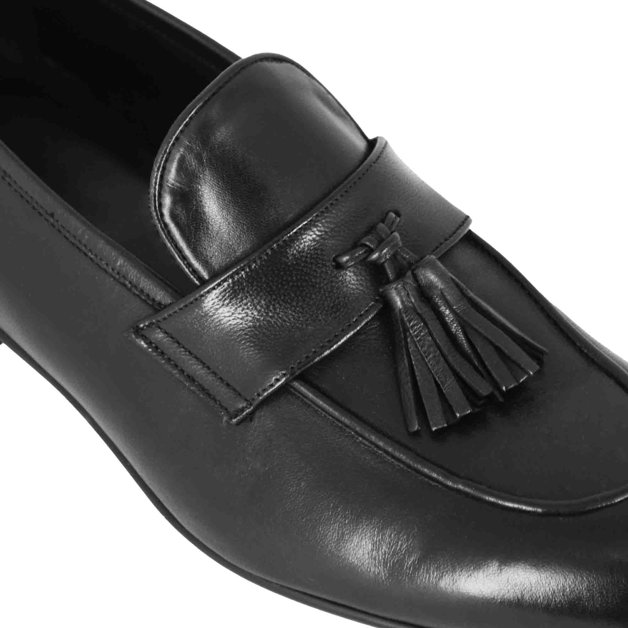 Soft Black Leather Tassels Loafers