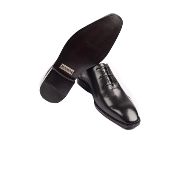 Oxford Medallion Toe Shoes